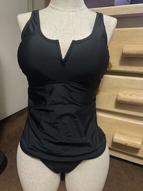 Talisea Classic Black V-Notch Tankini Top - Women Swim Size Small